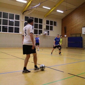 Hallenfußball